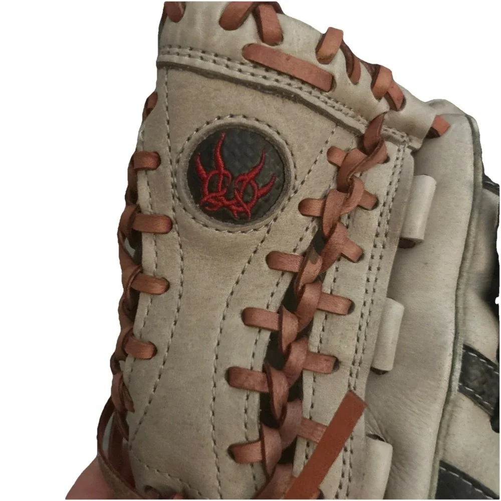 DEMARINI Insane Dedication Baseball Softball Glove 11 3/4